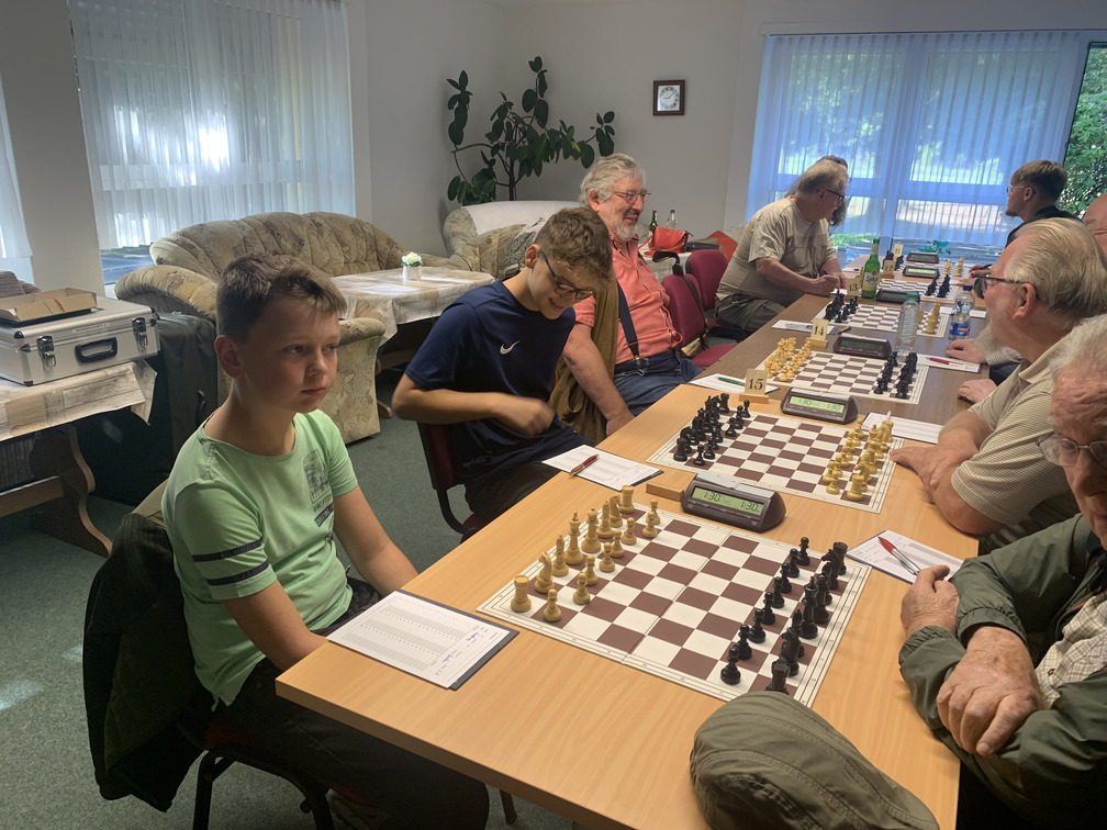 4 Debütanten in der 2. Mannschaft 2. Mannschaft mit 4  Debütanten