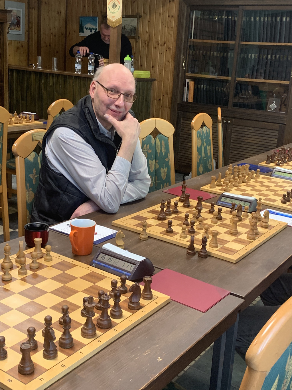 Dirk: Erst Posieren, dann Remisieren Dirk Helbig am Brett